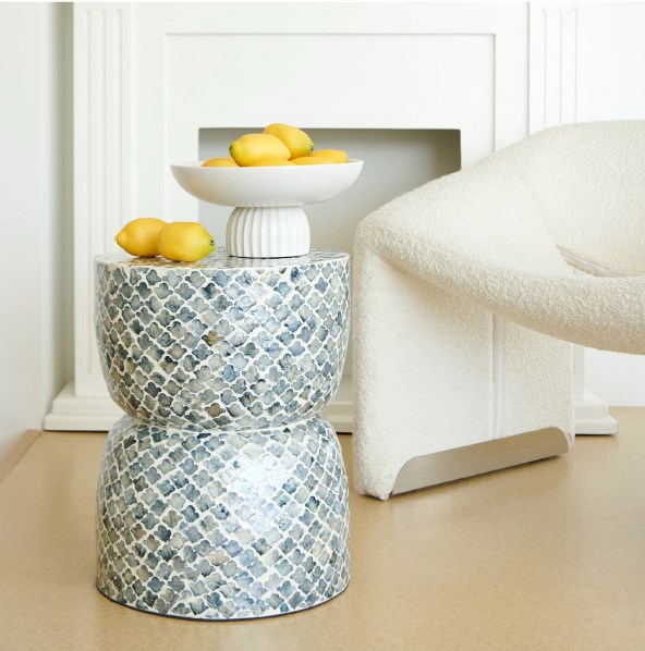 Кофейный стол перламутр голубой