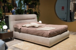 Интерьерные кровати