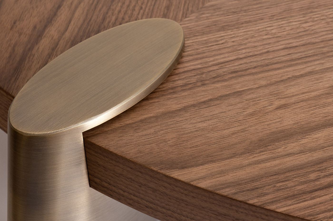 Стол журнальный св.орех столешница d120 58DB-CT17191LT