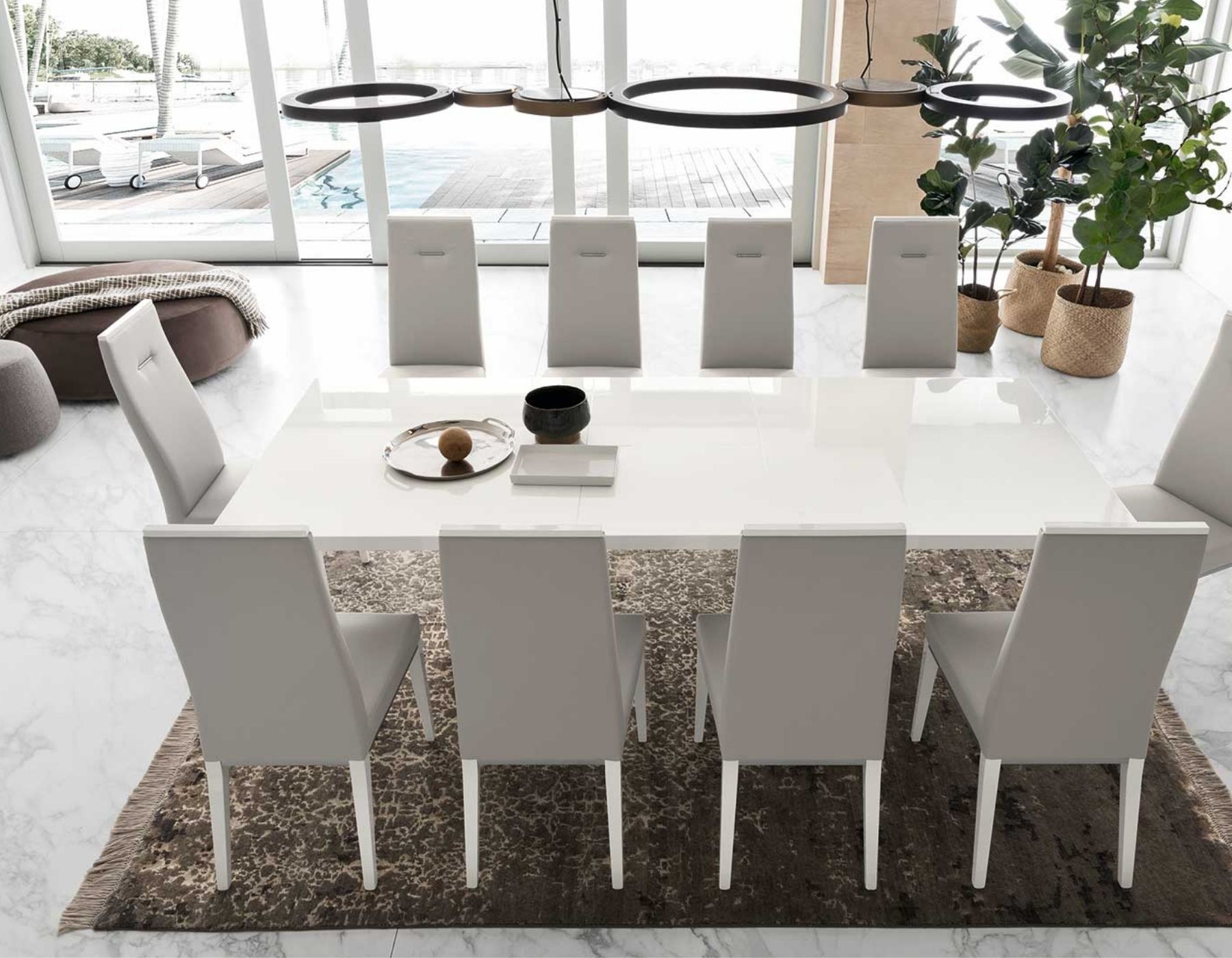 Столовая Artemide фабрики Alf Italia