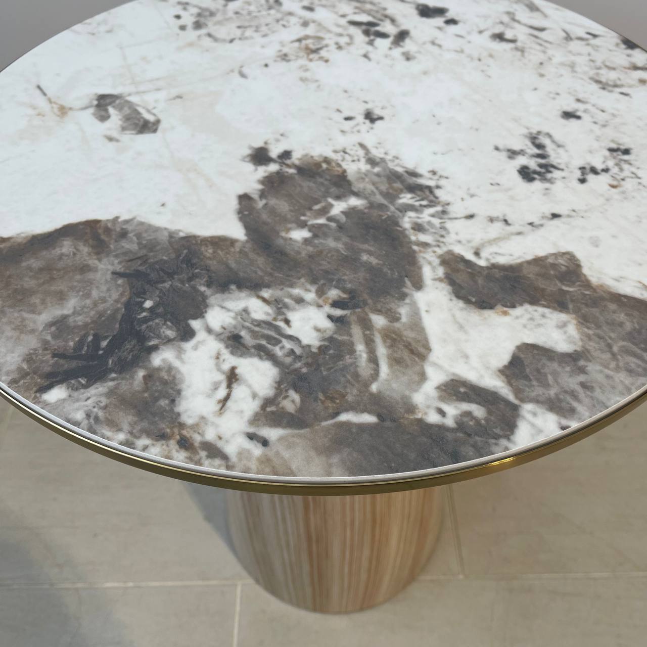 Стол кофейный 673