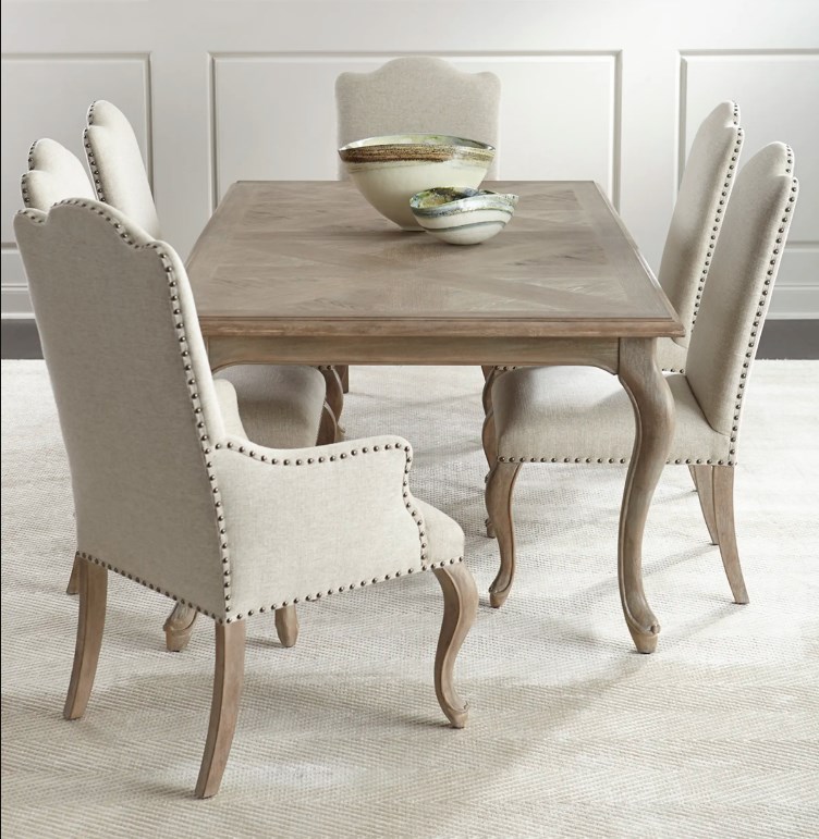 Столовая группа Campania Bernhardt