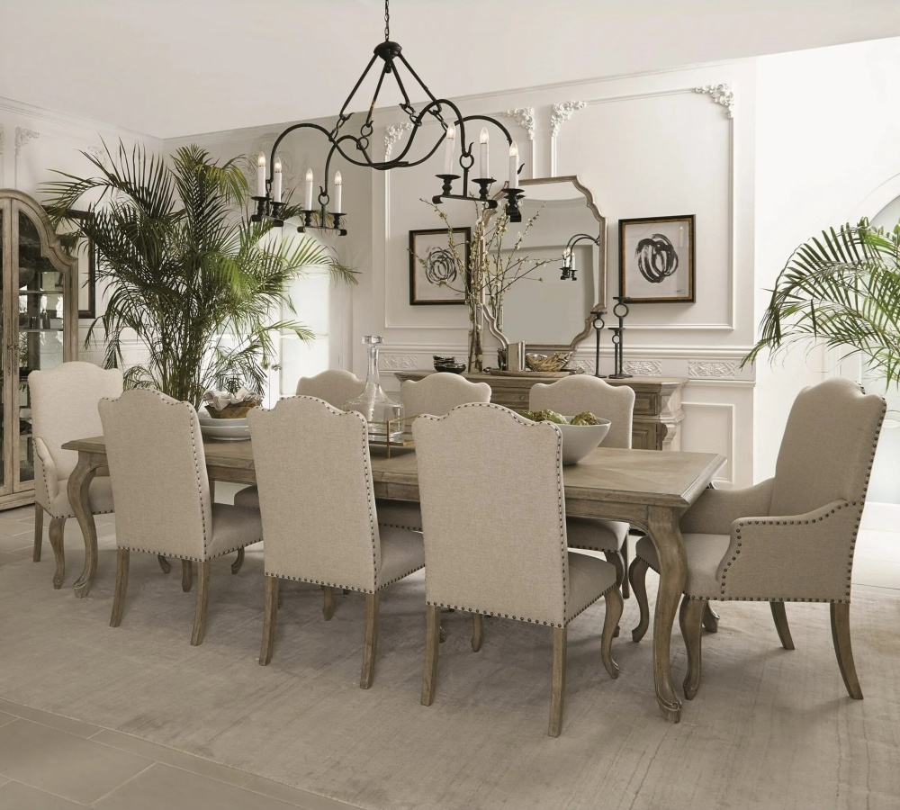 Столовая группа Campania Bernhardt