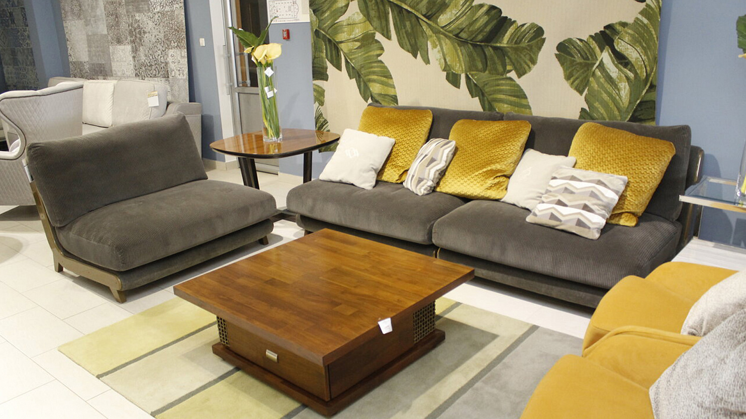 Для современного человека диван