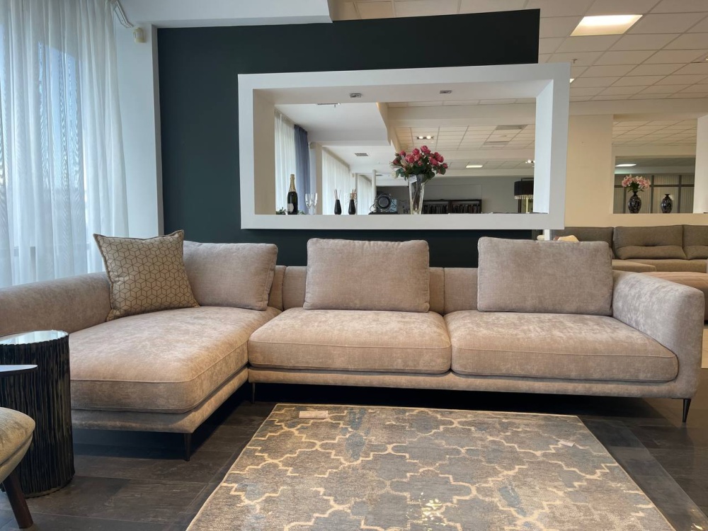 Диван с оттоманкой Lario