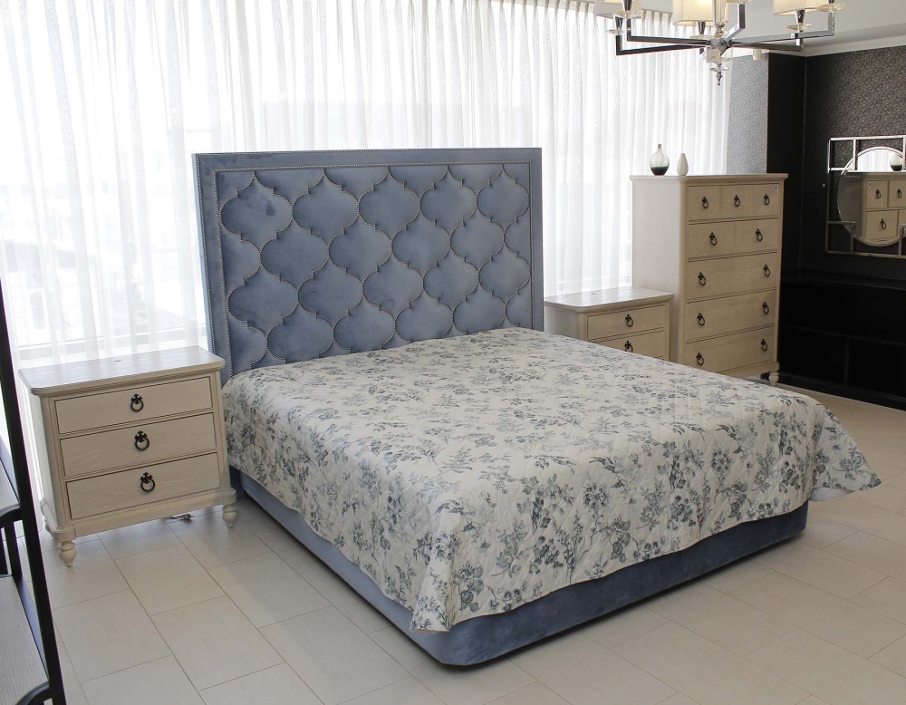 Спальня комплект Meloni Universal Furniture Америка