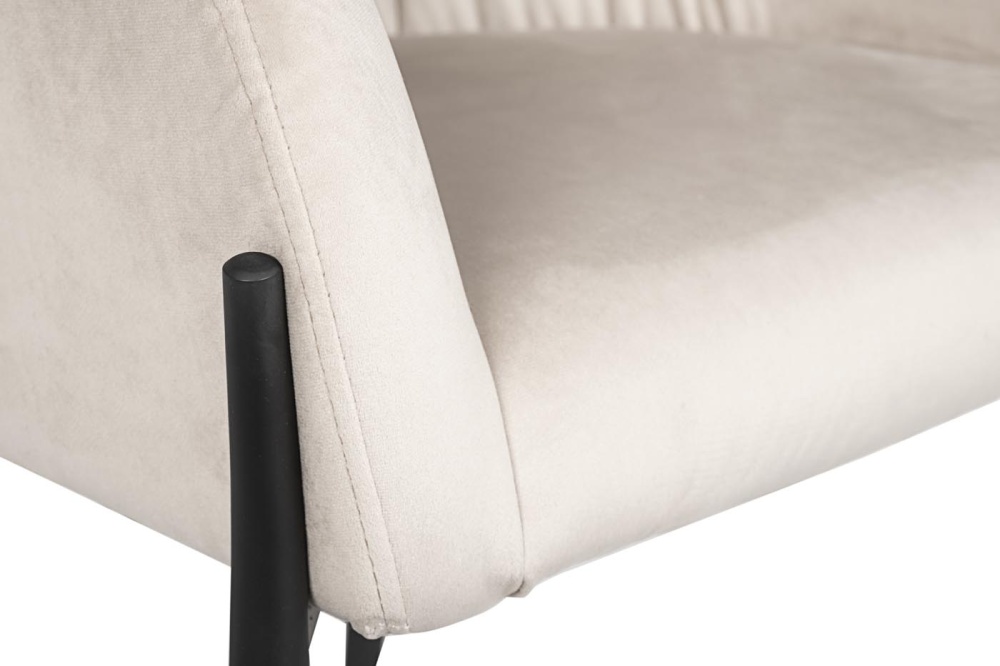 Стул на металлическом чёрном каркасе серый велюровый GY-DC8173BL-CR