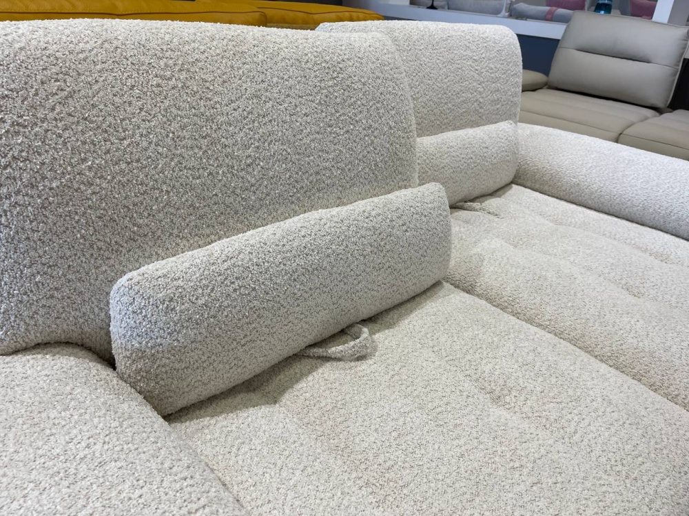 Элегантность в движении: Итальянский диван М386, который подстраивается под вас