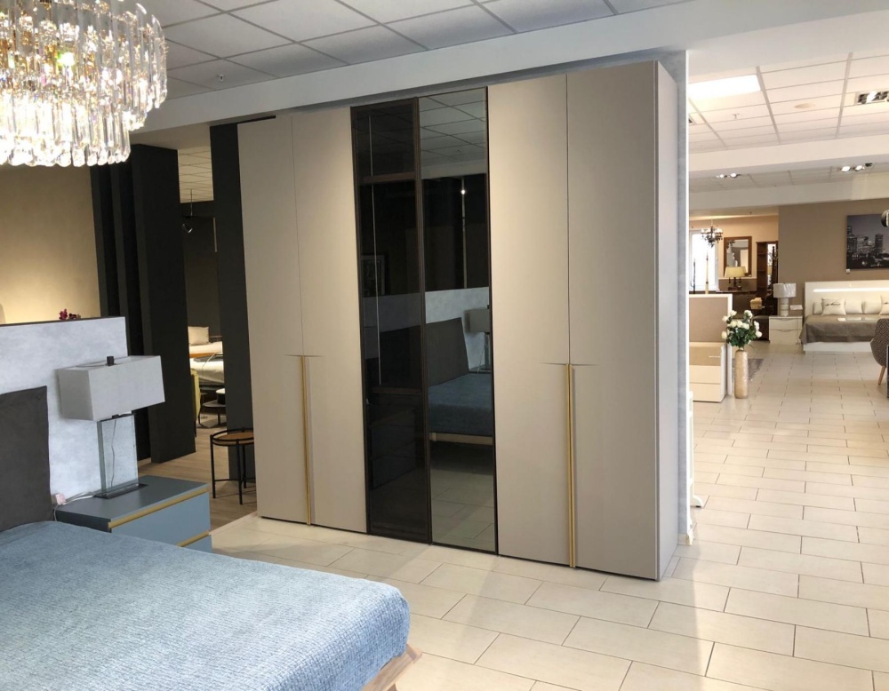 Шкаф 6-ти дверный Freccia Dallagnese