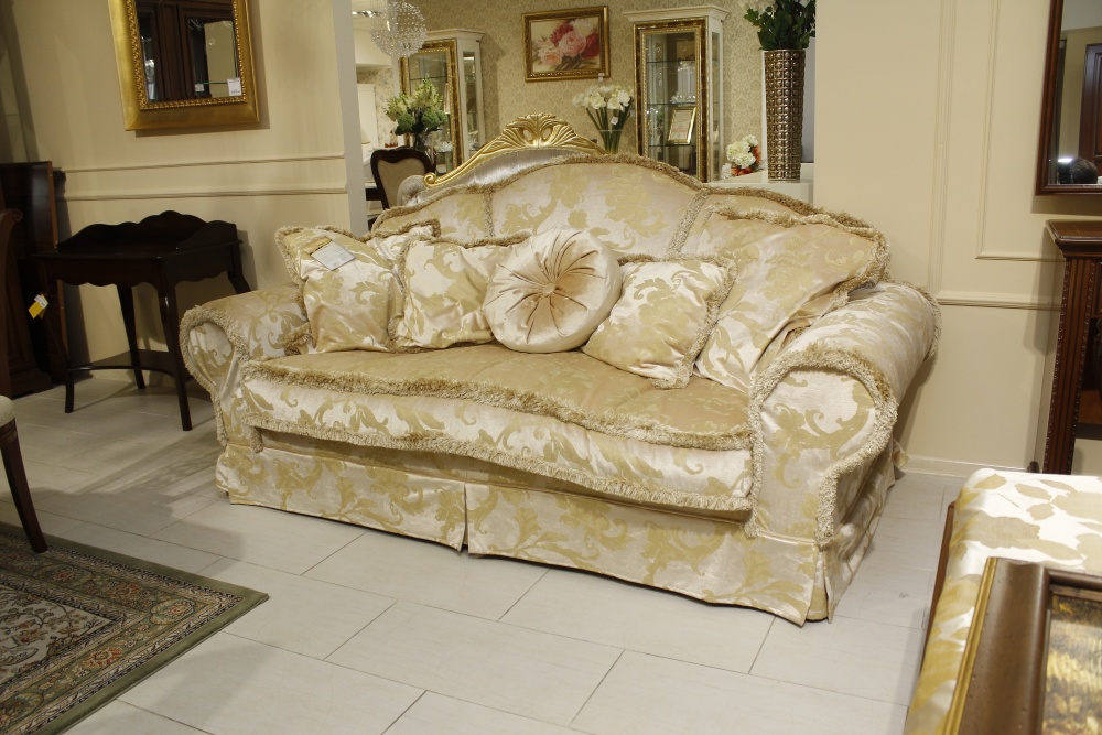 Диван прямой ткань благородное золото наполнитель пух-перо Lucy фабрика Dolfi Италия