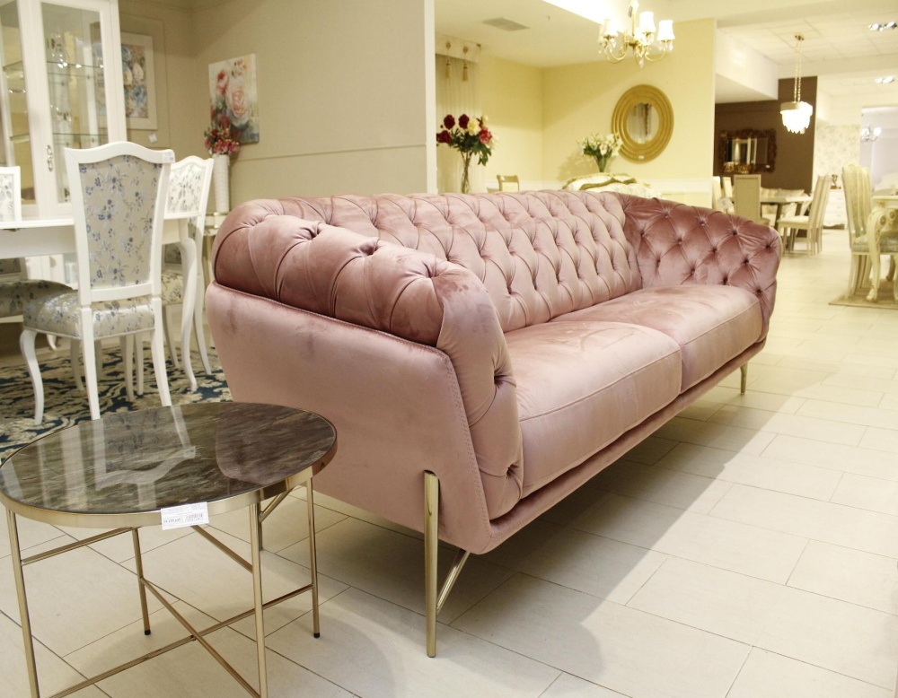 Диван современный на ножках Art Nouveau из Италии