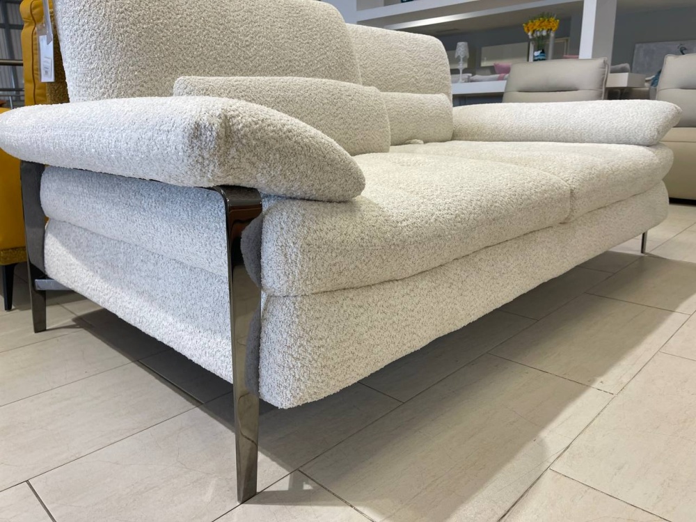 Элегантность в движении: Итальянский диван М386, который подстраивается под вас