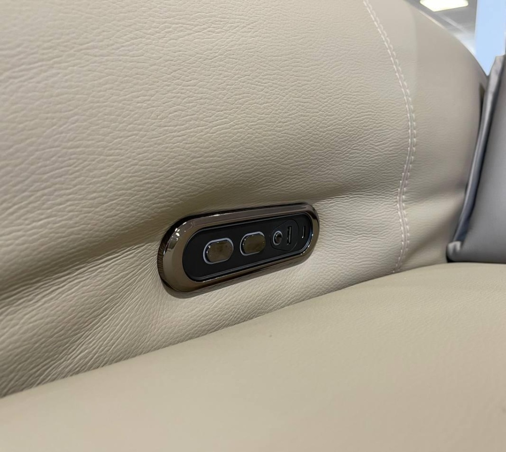 Роскошь в движении: Итальянский электрический диван-реклайнер М318-В