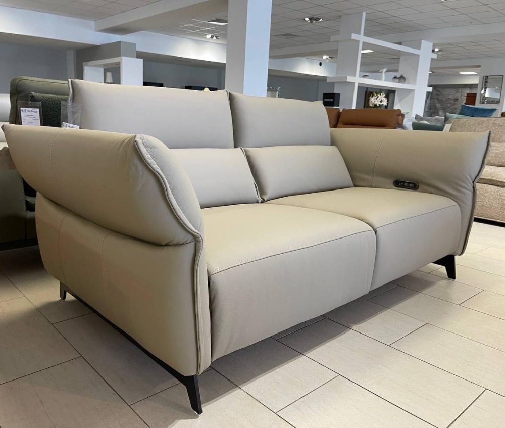 Роскошь в движении: Итальянский электрический диван-реклайнер М318-В