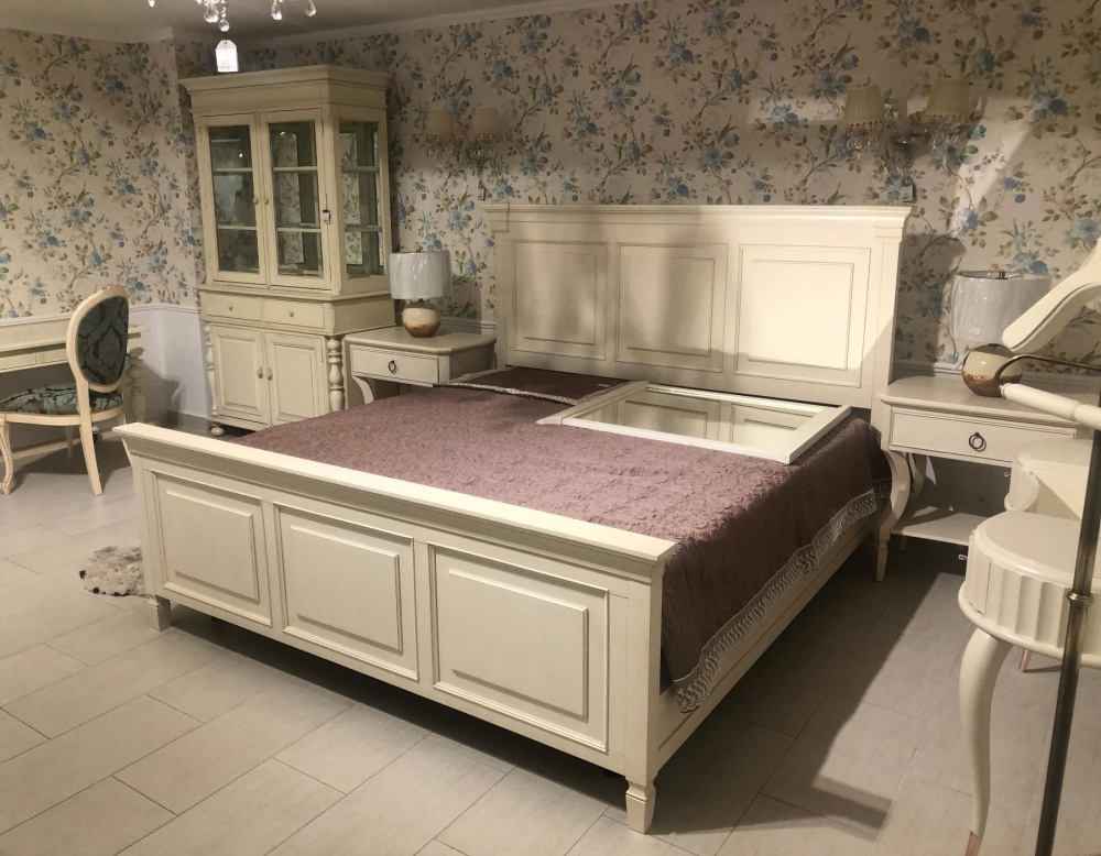 Спальня Summer Hill фабрики Universal  Furniture Америка