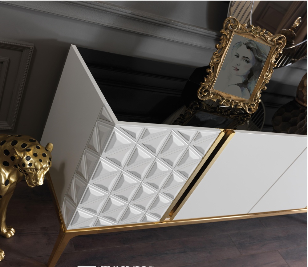 Буфет белый на золотых высоких ножках дизайнеский Risos