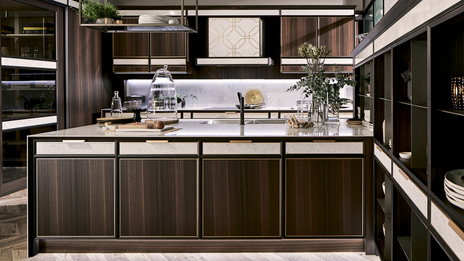 Классическая мебель в современной квартире: Как создать атмосферу роскоши и уюта