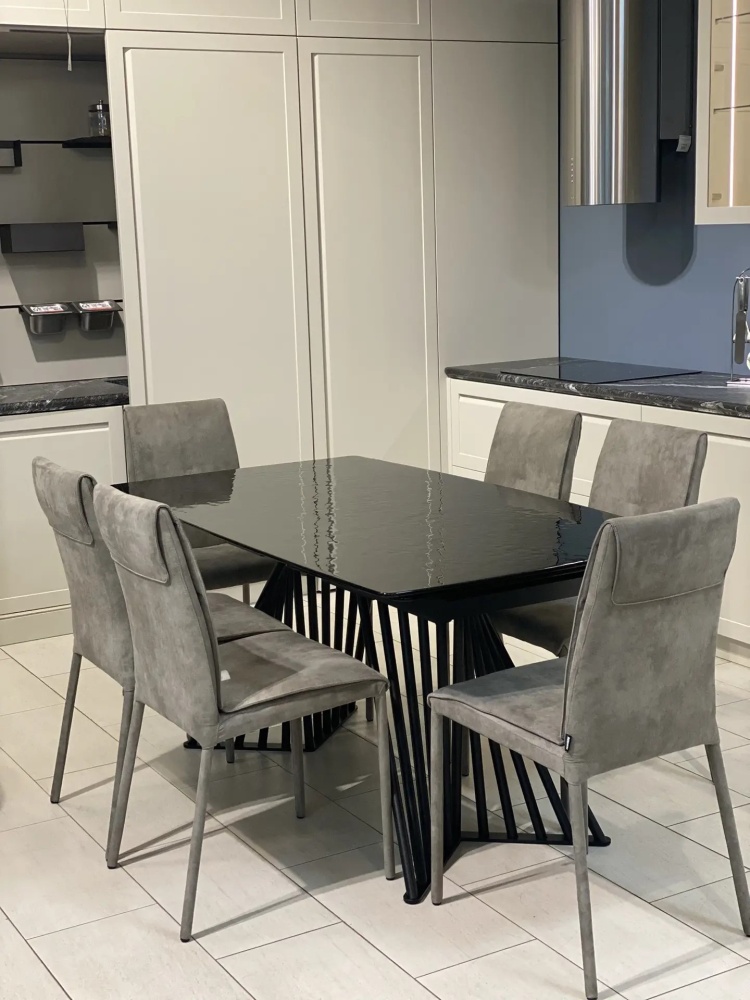 Стул Blazer итальянской фабрики Scavolini